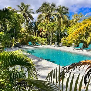 https://hotel-caraibbay.comcaribbean.com