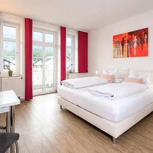 https://hotel-garni-ammergauer-hof.com-bavaria.com